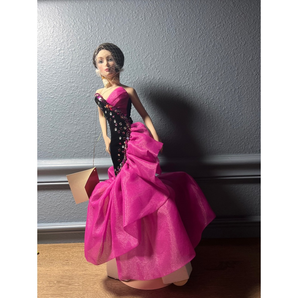 Franklin Heirloom Dolls Collector‎ Doll Elegant Black Pink Gown